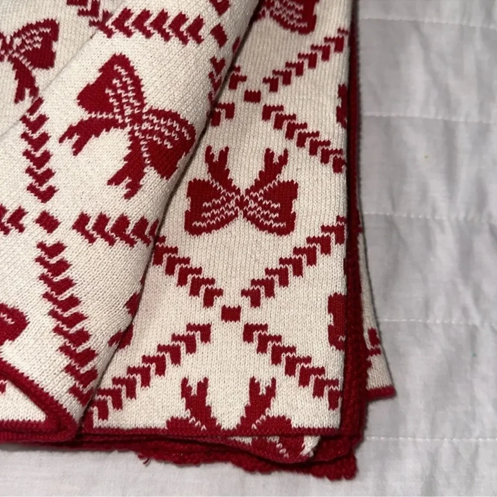 cupcakes & cashmere 3 Tea Towels Ivory Tan Red Christmas Bow Tie Cotton Knit